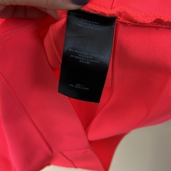 Bright pink bandage dress - Picture 4 of 5